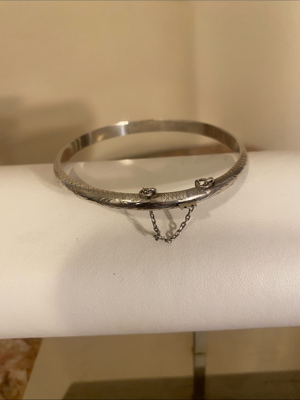 Vintage 925 Sterling Silver Etched Hinged Bangle Safety Chain Bangle Bracelet